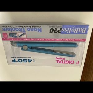 BaByliss Pro Nano Titanium Flat Iron